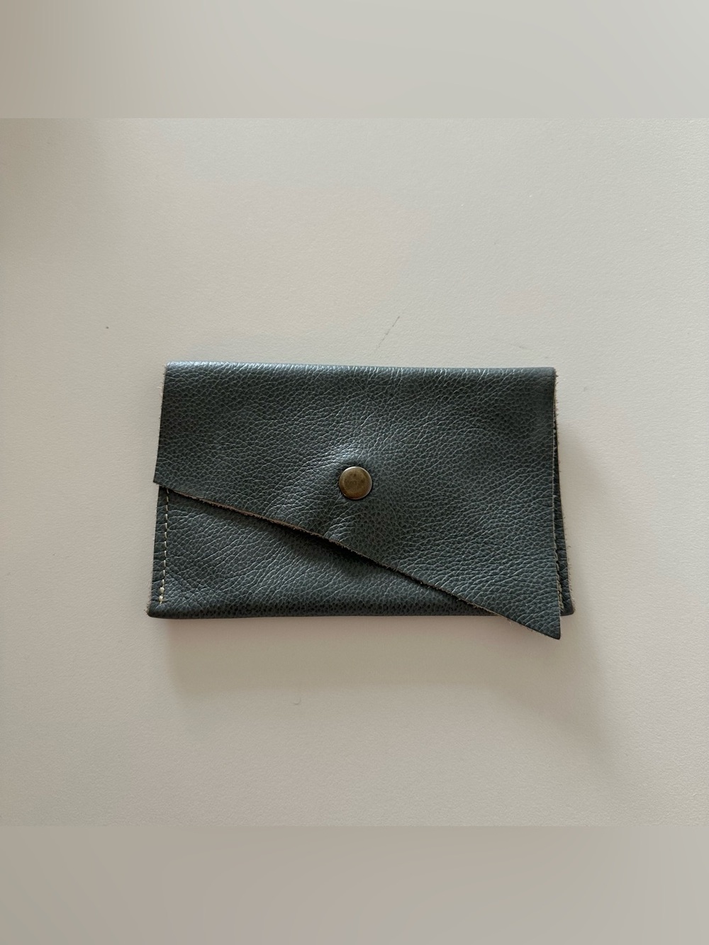 Genuine Leather Grey Asymmetrical Wallet Pouch Magnetic Snap Button
Good used